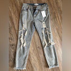 Cello Distressed Slim “Boyfriend” Jeans NWT size 5